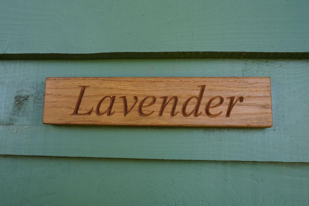 Lavender Retreat With Private Hot Tub Konuk evi Upper Hulme Dış mekan fotoğraf