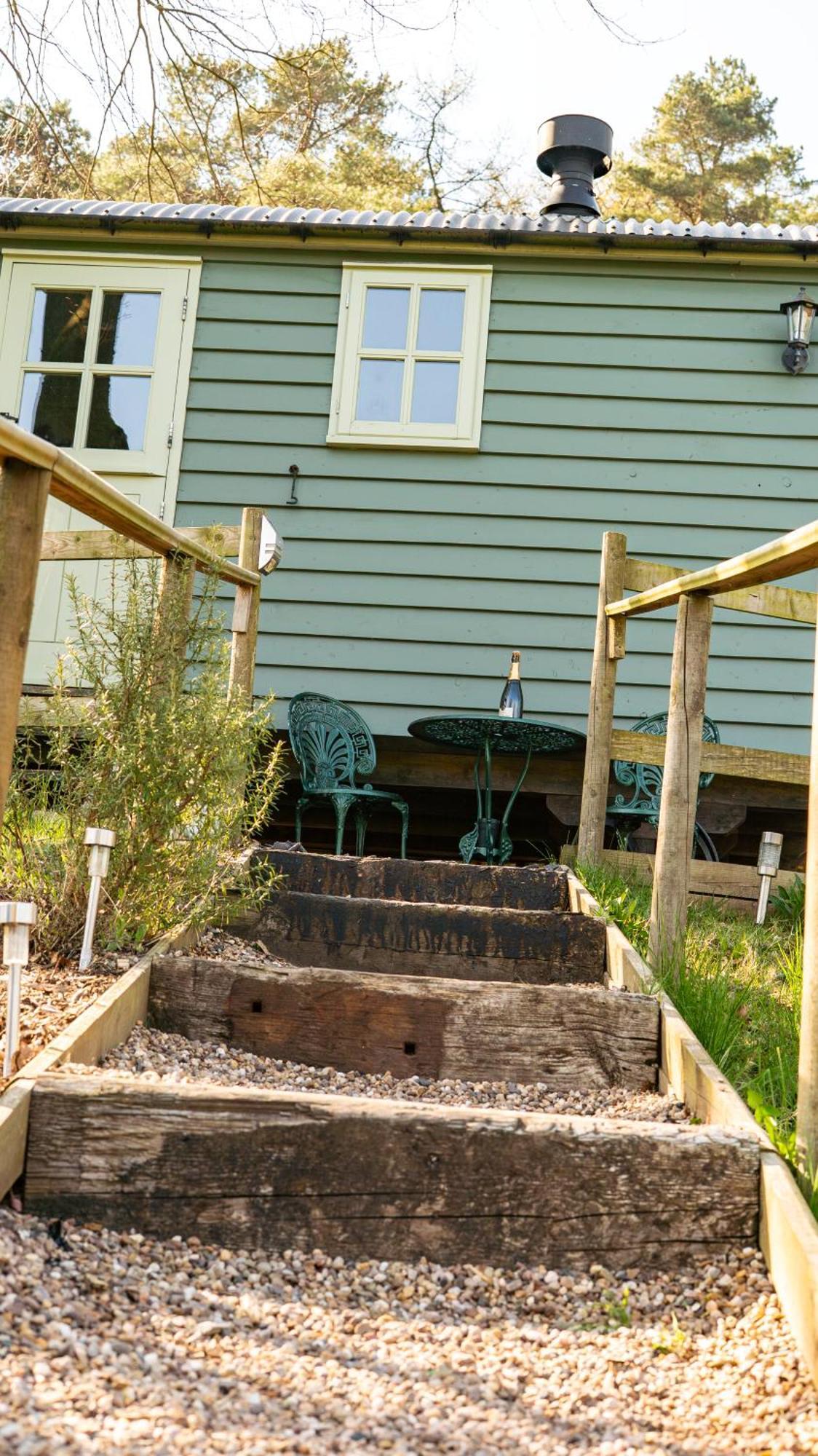 Lavender Retreat With Private Hot Tub Konuk evi Upper Hulme Dış mekan fotoğraf